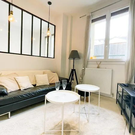 #by Le Grenette Pedestrianised Streets Air-conditioned Apartment